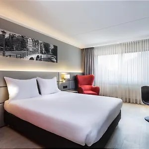 https://dorint-airport-hotel-amsterdam.thehaguehotels.net