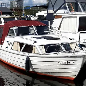 https://motor-yacht-amazone.ihotelsrotterdam.com