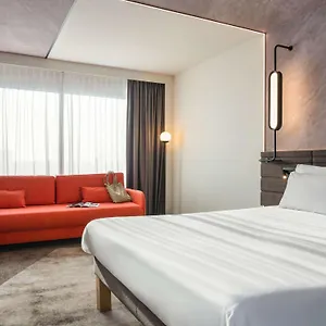 https://novotel-brainpark.ihotelsrotterdam.com