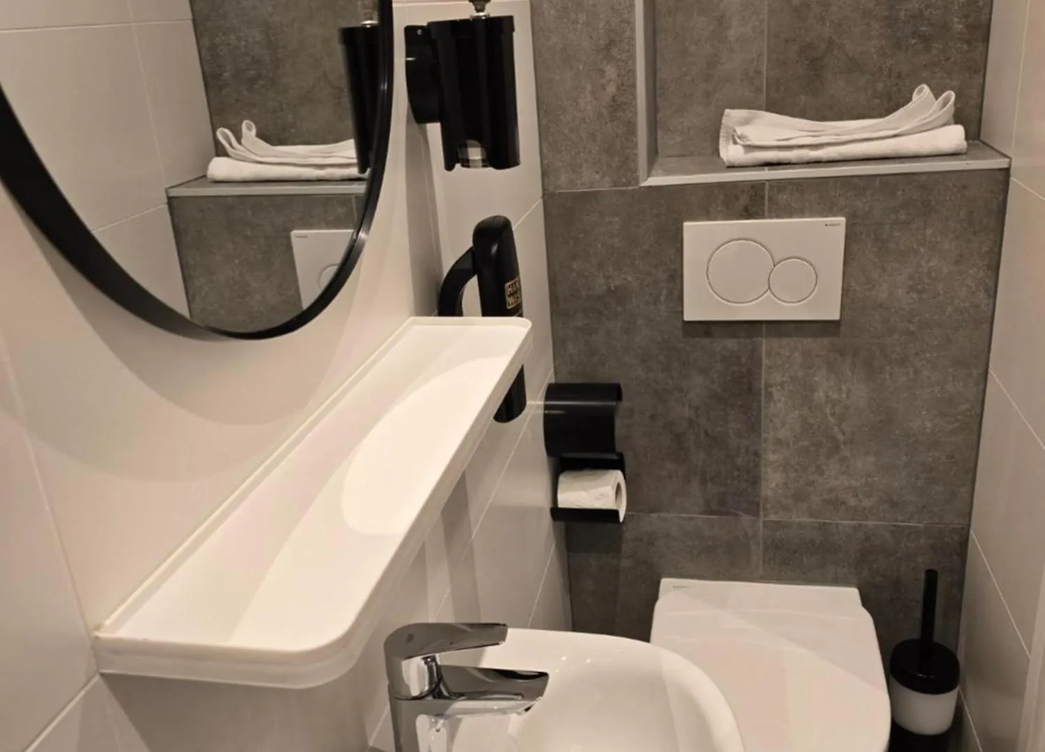 Crown Hotel Amsterdam