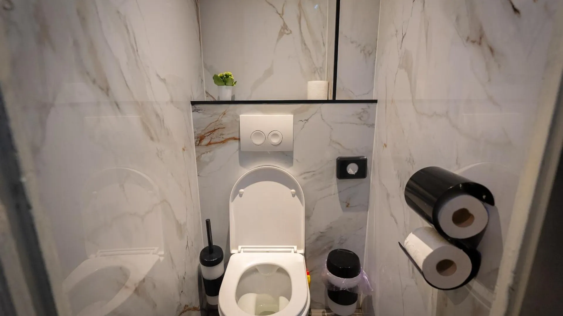 Crown Hotel Amsterdam Netherlands