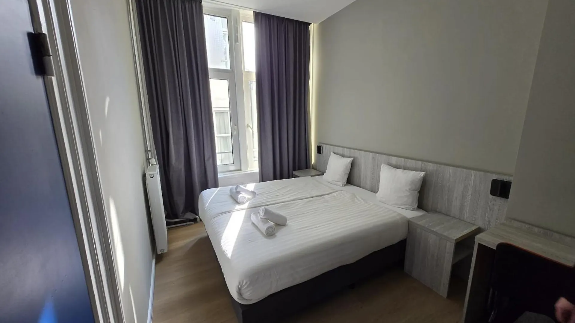 Crown Hotel Amsterdam 0*,  Netherlands